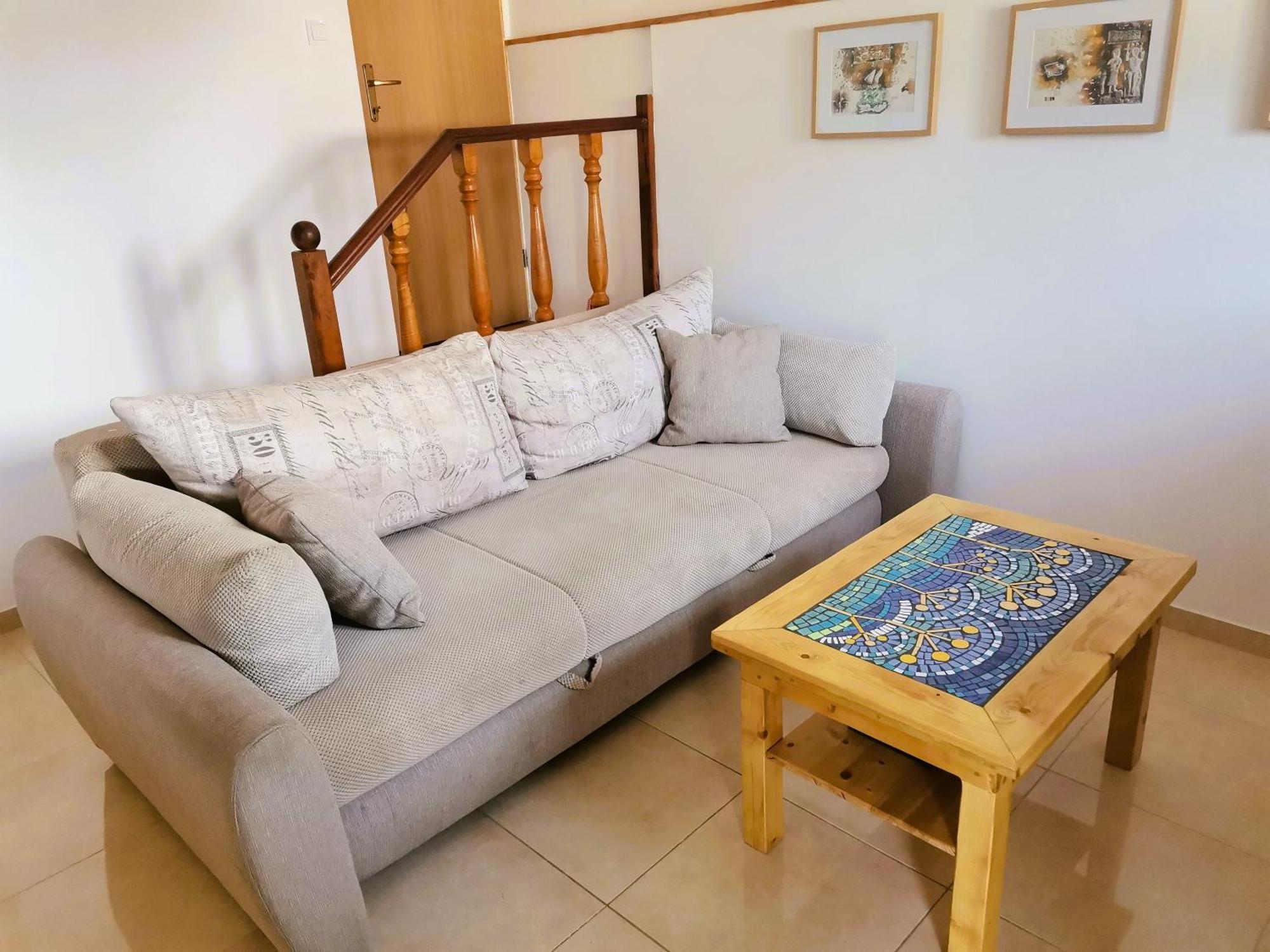 Charming Traditional Townhouse - Holiday Home Kata Jezera Bagian luar foto