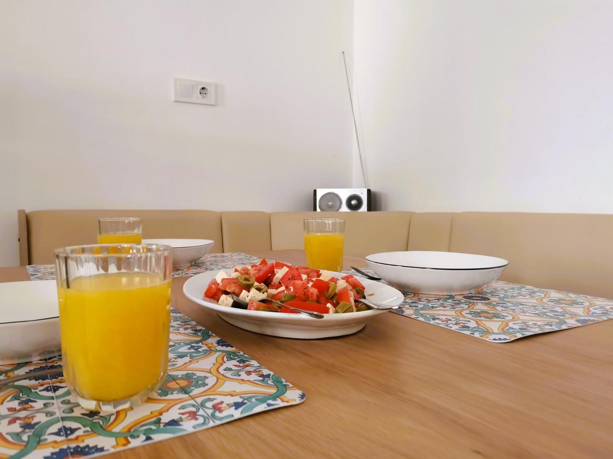Charming Traditional Townhouse - Holiday Home Kata Jezera Bagian luar foto