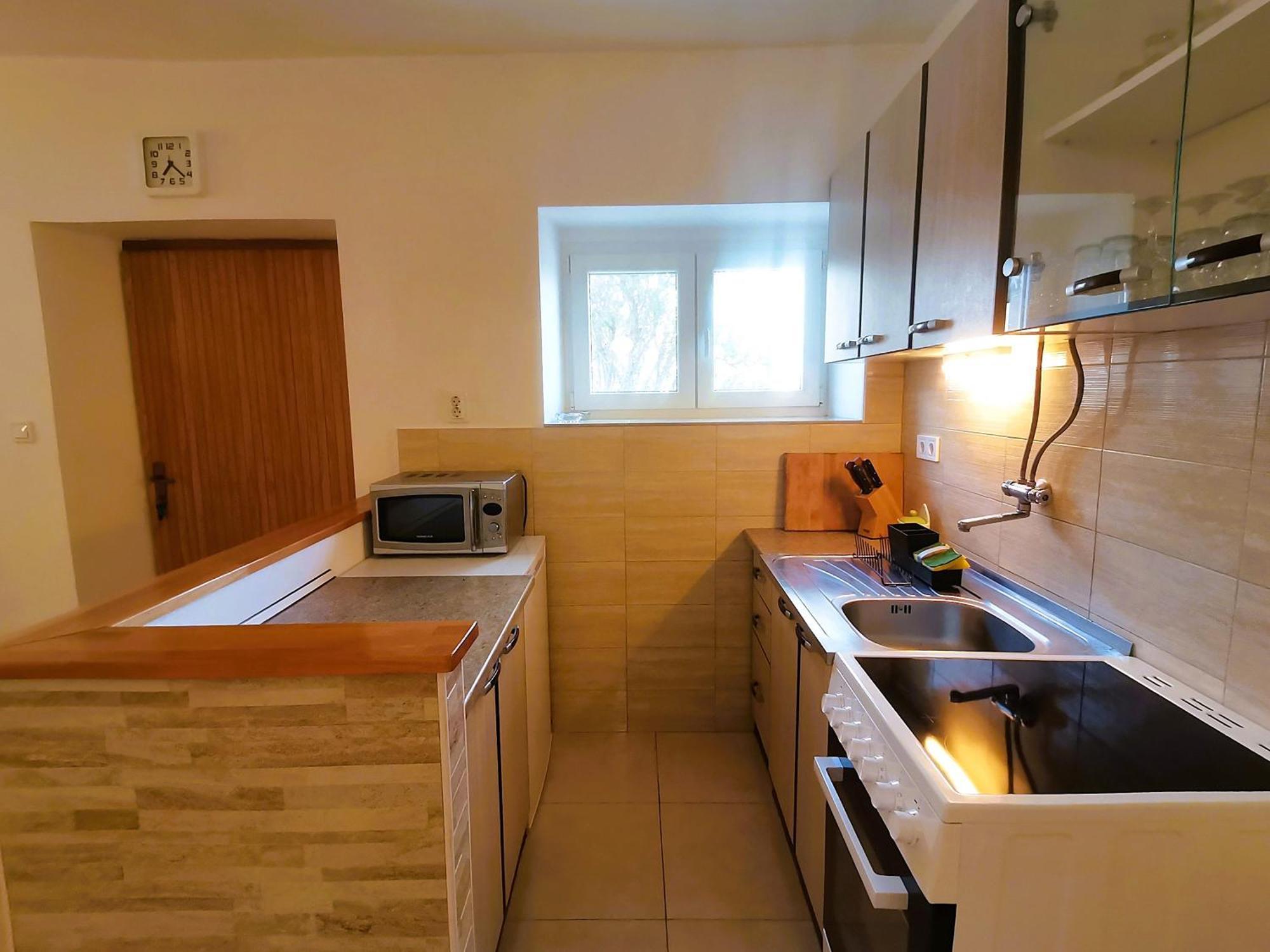 Charming Traditional Townhouse - Holiday Home Kata Jezera Bagian luar foto